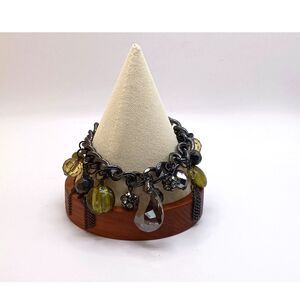 Beautiful Vintage Contemporary Olivine Bracelet by Cookie Lee Jewelry Charms